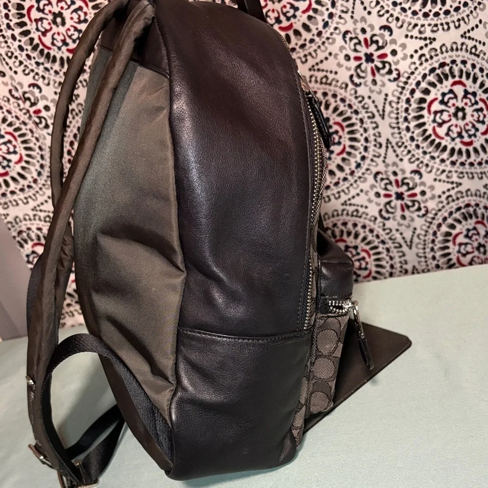 Coach West Backpack Signature Canvas Varsity Stripe Charcoal Red F68034 EUC - Picture 3 of 12